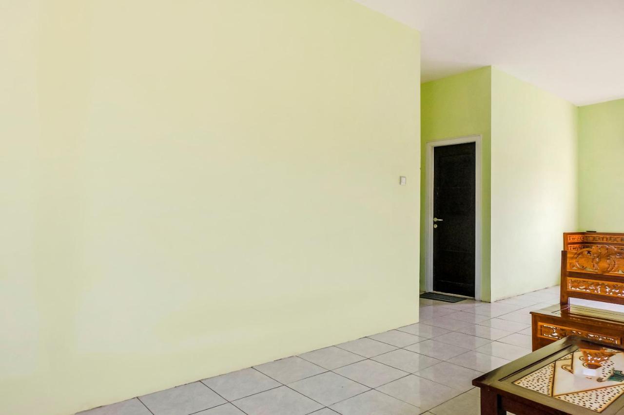 Spot On 2081 Sriwijaya Family Residence لاوانج المظهر الخارجي الصورة