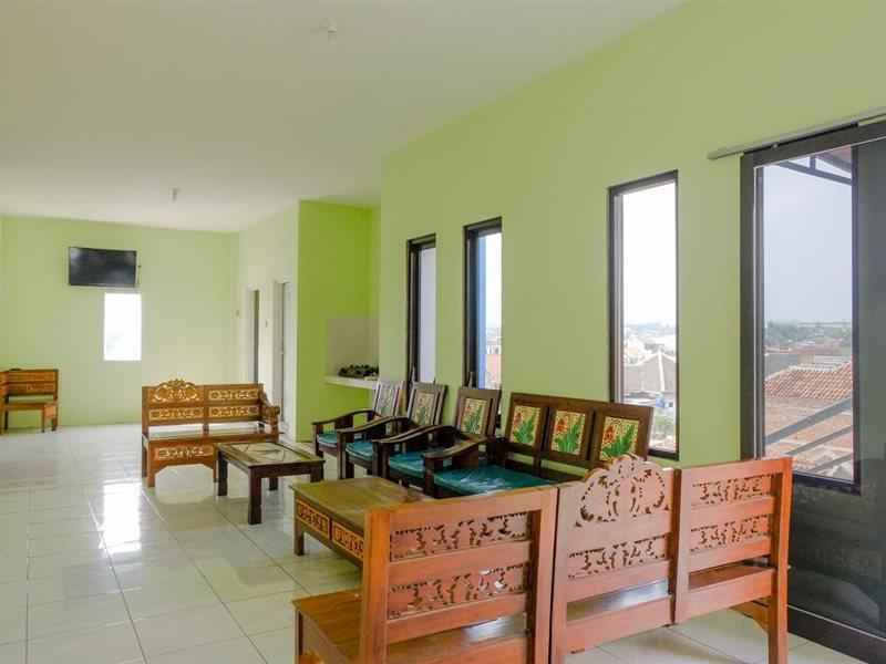 Spot On 2081 Sriwijaya Family Residence لاوانج المظهر الخارجي الصورة
