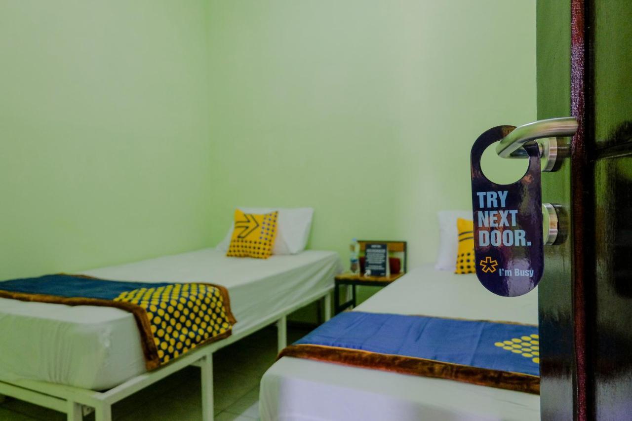 Spot On 2081 Sriwijaya Family Residence لاوانج المظهر الخارجي الصورة