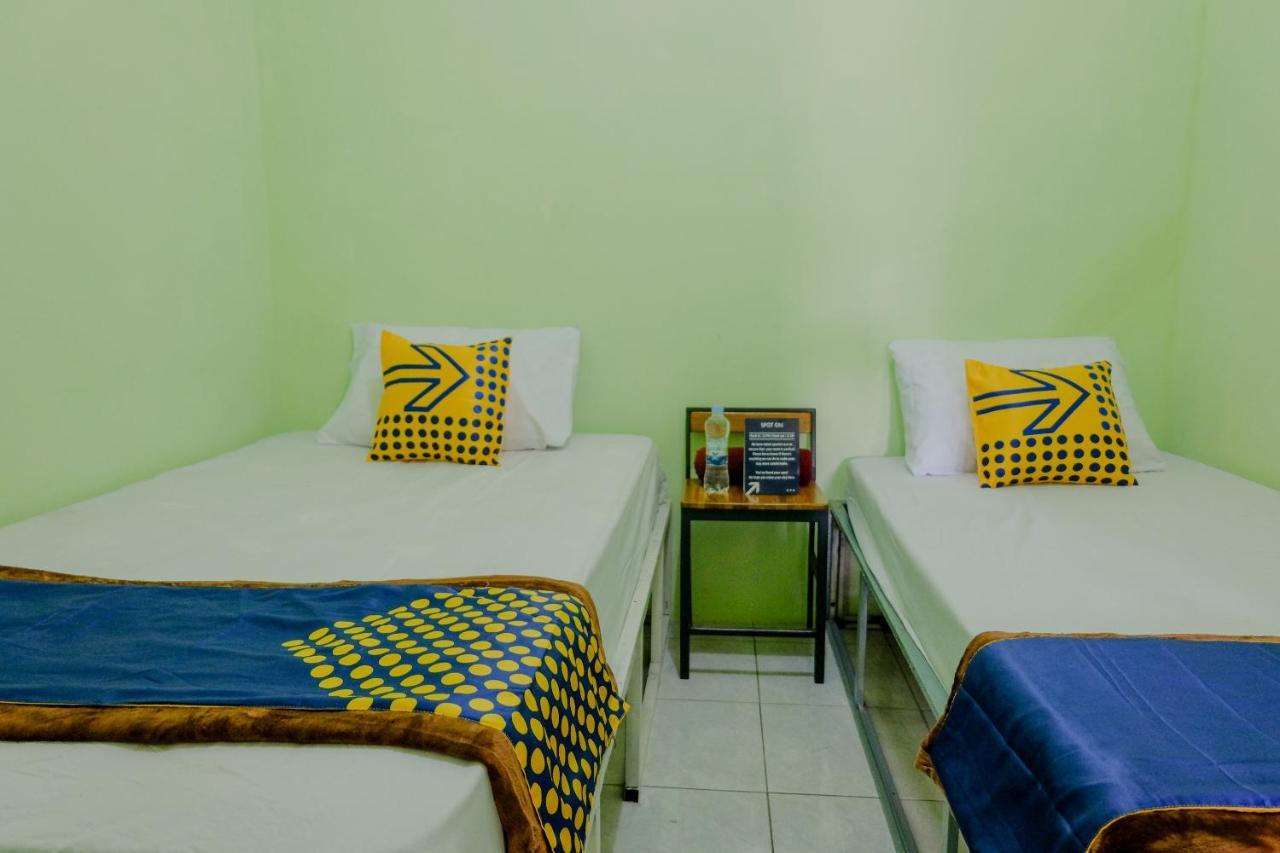 Spot On 2081 Sriwijaya Family Residence لاوانج المظهر الخارجي الصورة
