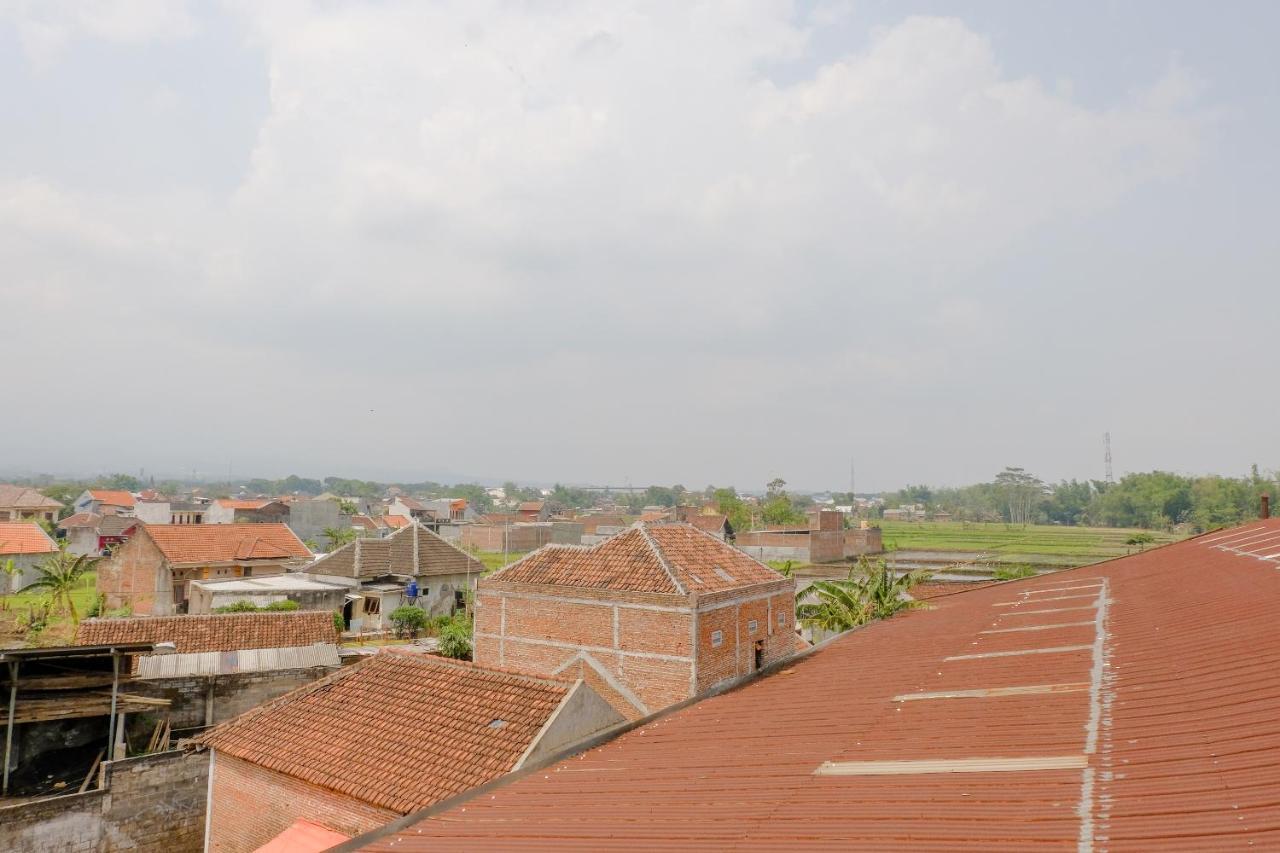 Spot On 2081 Sriwijaya Family Residence لاوانج المظهر الخارجي الصورة